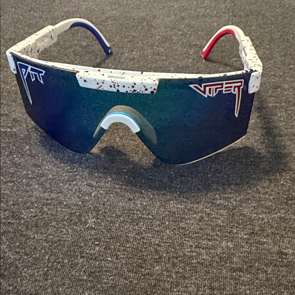 Merika Pit Viper Speckled Sunglasses